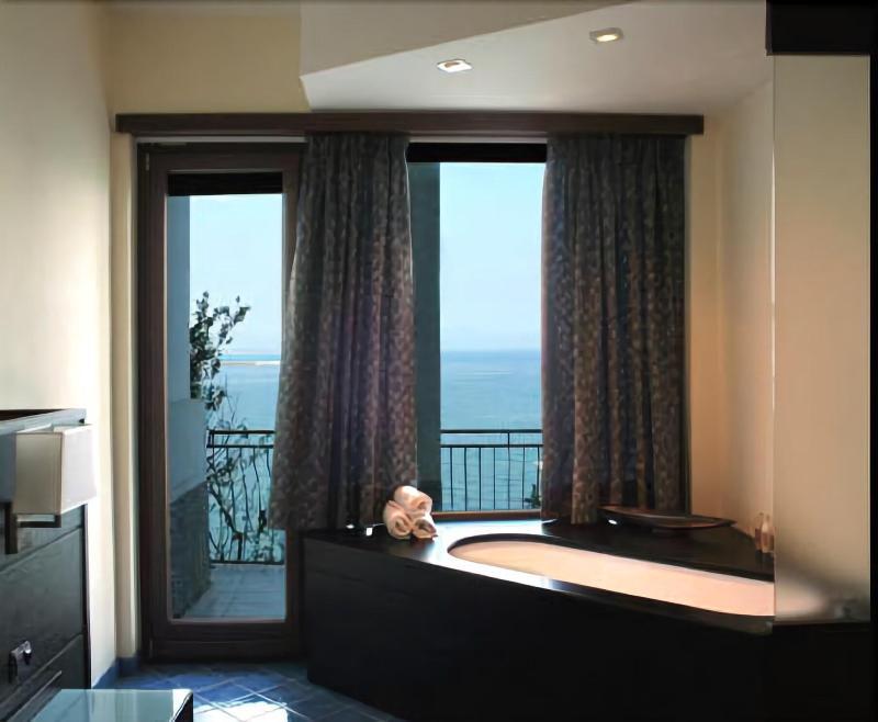 La Lucertola Hotel 4*